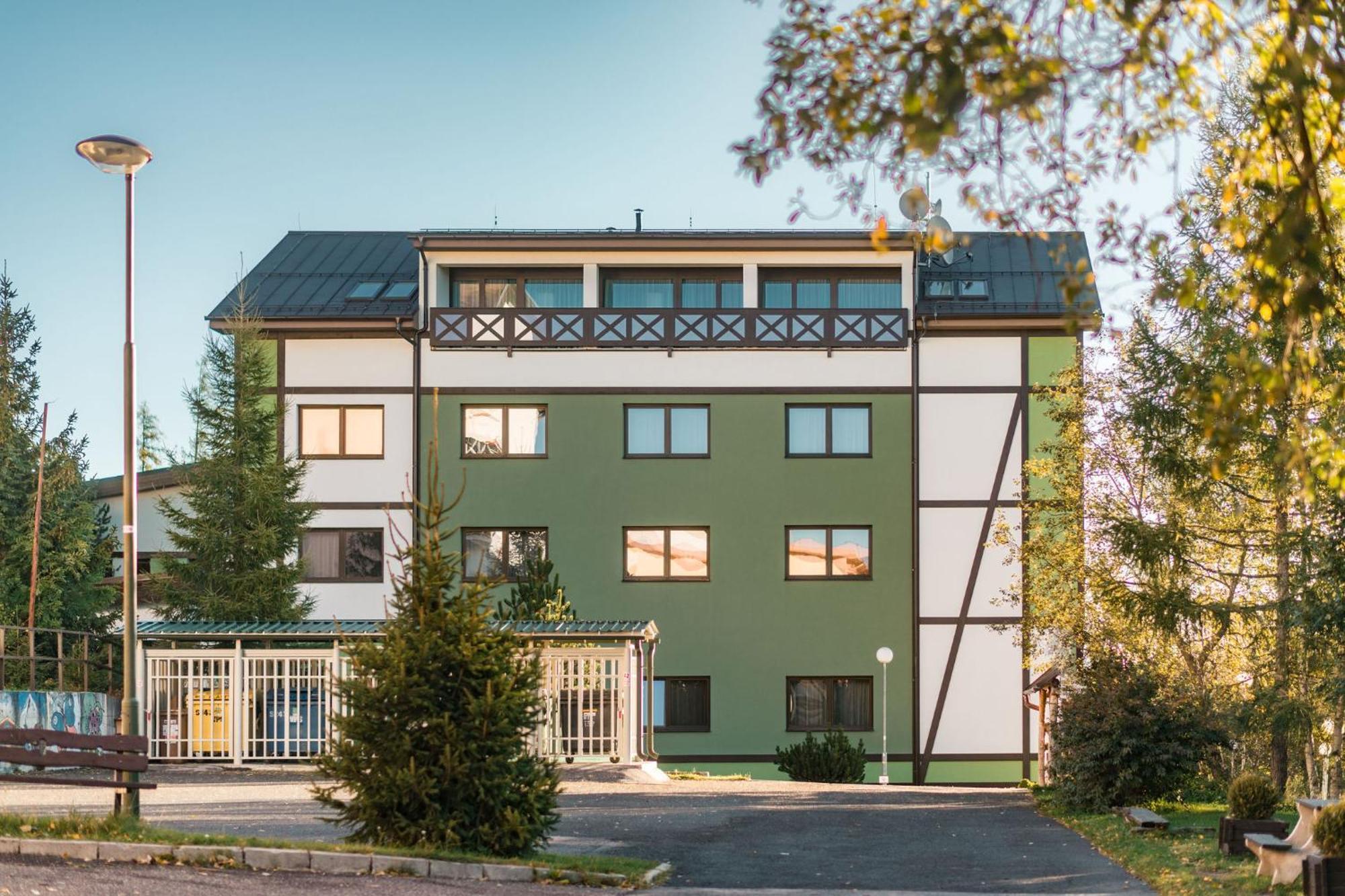 Vysoké Tatry Apartmanovy Dom Familia Smokovec מראה חיצוני תמונה